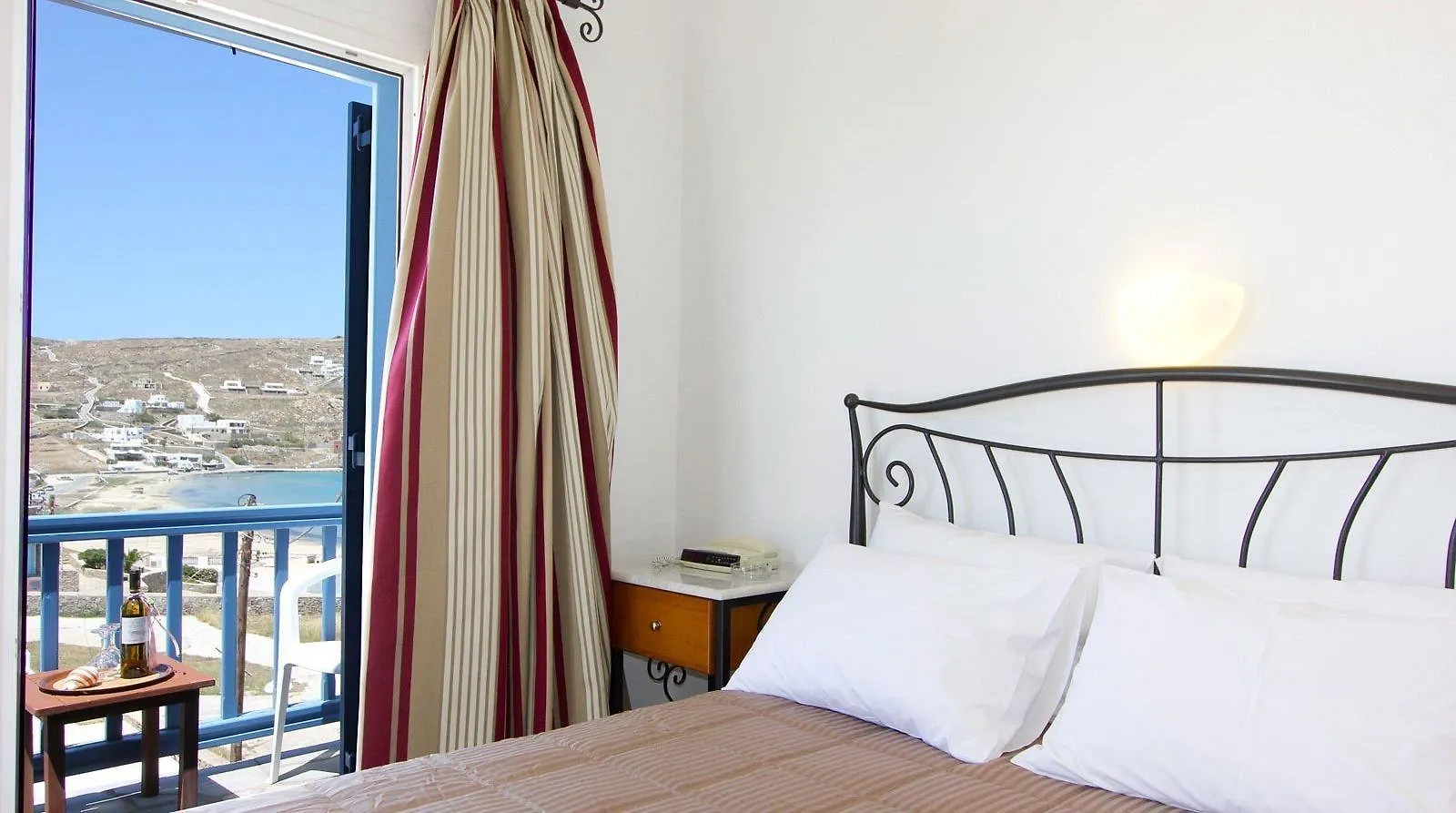Anixi Hotel Ornos  2*, Ornos (Mykonos) Grécia