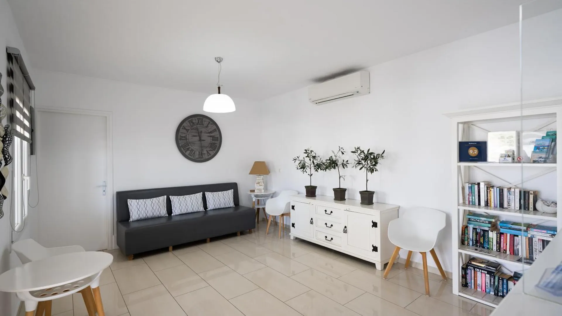 **  Anixi Hotel Ornos  Grécia