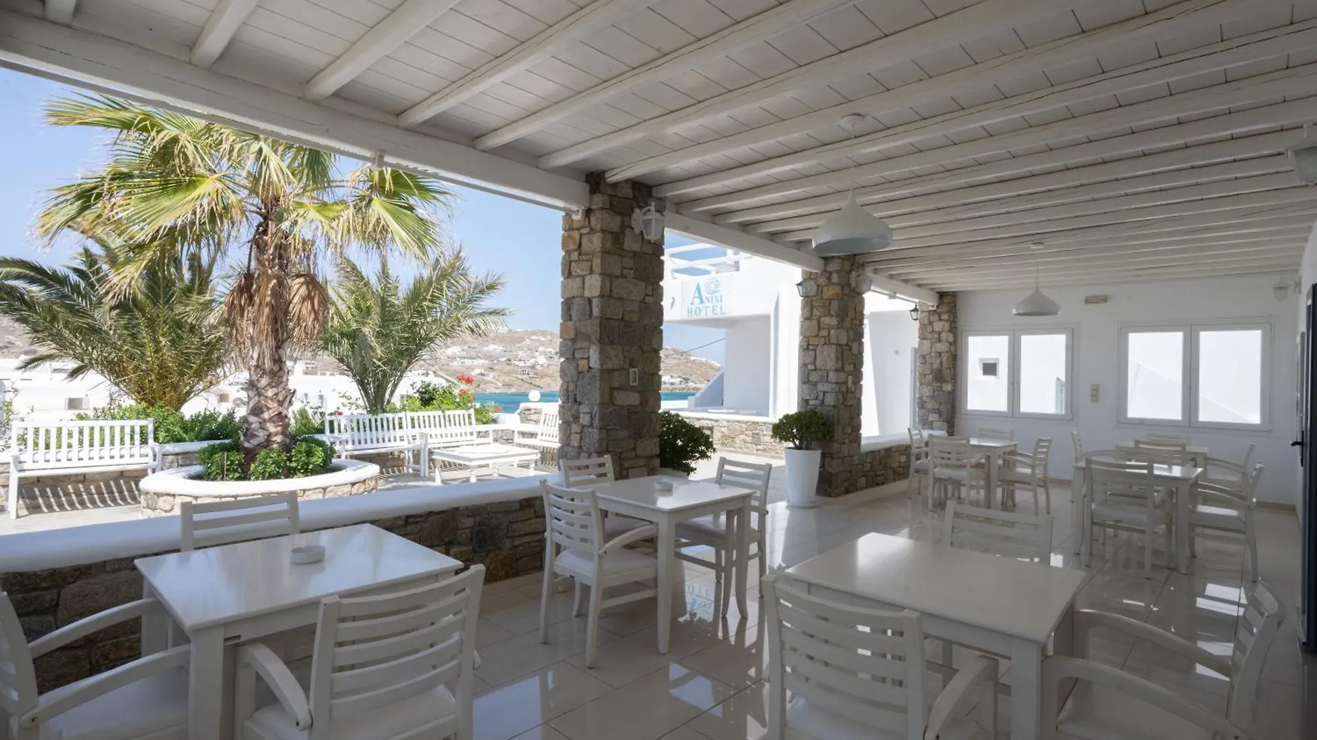 **  Anixi Hotel Ornos  Grécia