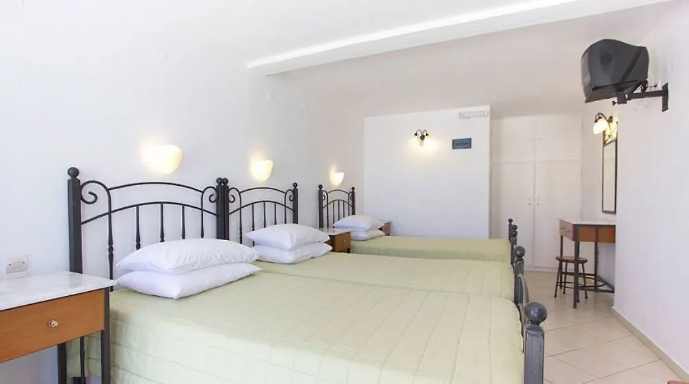 **  Anixi Hotel Ornos  Grécia